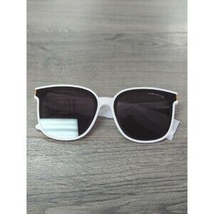 Merry's Woman's White Frame Oversized Sunglasses